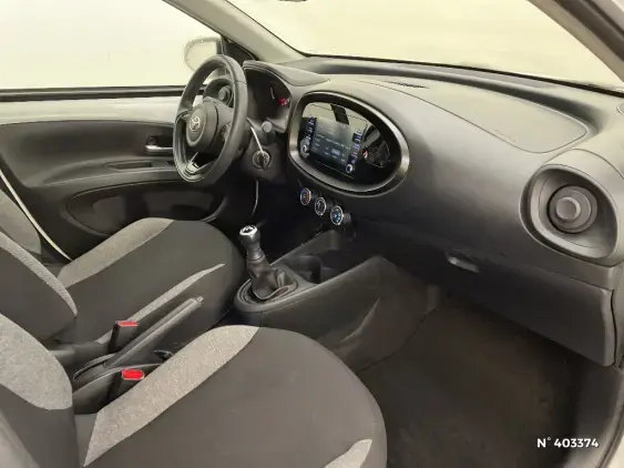 TOYOTA AYGO X - voiture d'occasion - Photo 10