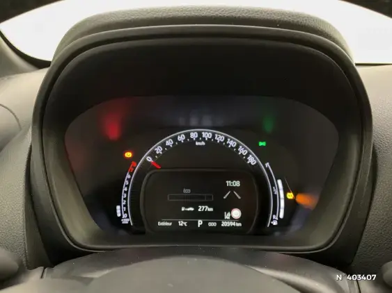 TOYOTA AYGO X - voiture d'occasion - Photo 12