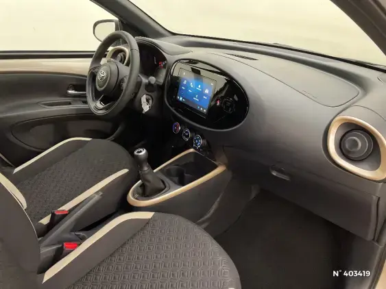 TOYOTA AYGO X - voiture d'occasion - Photo 10