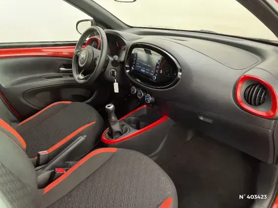 TOYOTA AYGO X - voiture d'occasion - Photo 10