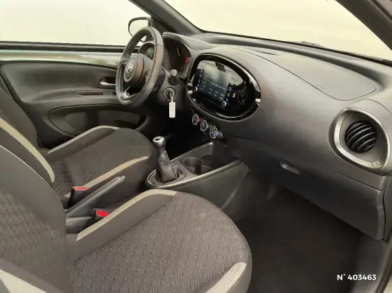 TOYOTA AYGO X - voiture d'occasion - Photo 10