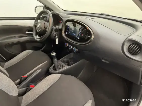 TOYOTA AYGO X - voiture d'occasion - Photo 10