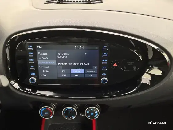 TOYOTA AYGO X - voiture d'occasion - Photo 15