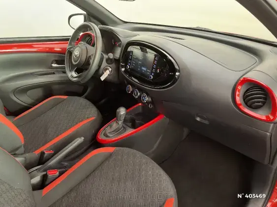 TOYOTA AYGO X - voiture d'occasion - Photo 10