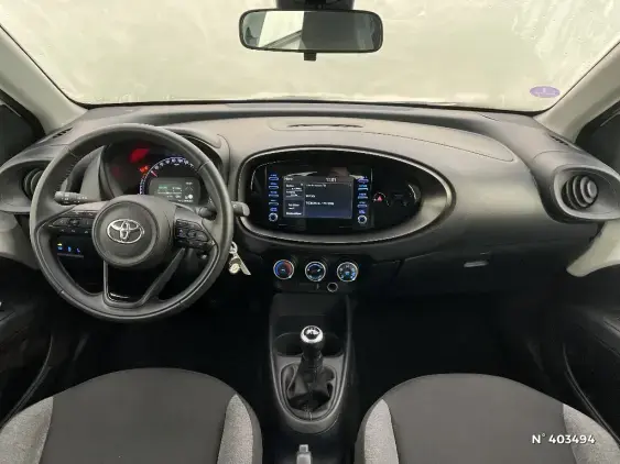 TOYOTA AYGO X - voiture d'occasion - Photo 9