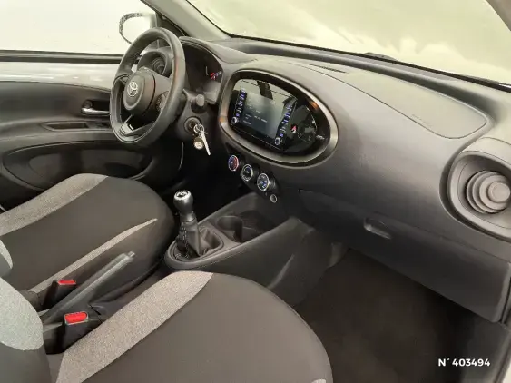 TOYOTA AYGO X - voiture d'occasion - Photo 10