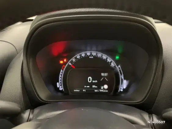 TOYOTA AYGO X - voiture d'occasion - Photo 12