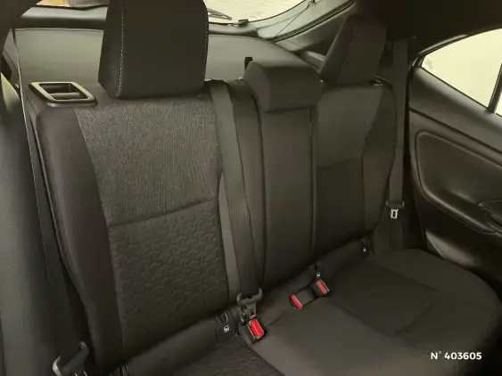 TOYOTA YARIS CROSS I - voiture d'occasion - Photo 11