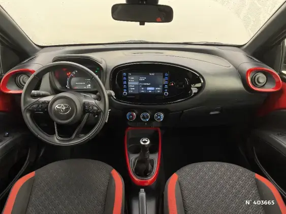 TOYOTA AYGO X - voiture d'occasion - Photo 9