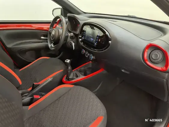 TOYOTA AYGO X - voiture d'occasion - Photo 10