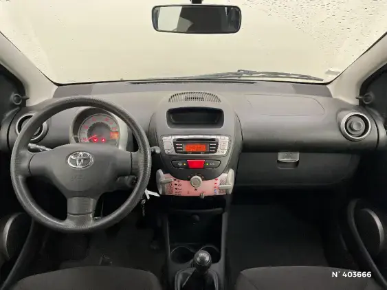 TOYOTA AYGO - voiture d'occasion - Photo 9