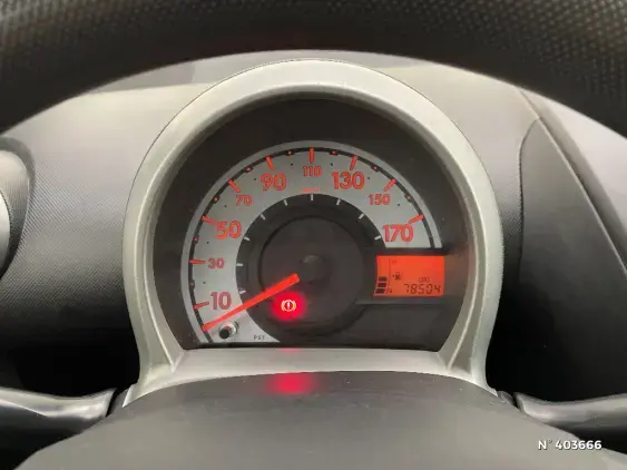 TOYOTA AYGO - voiture d'occasion - Photo 12