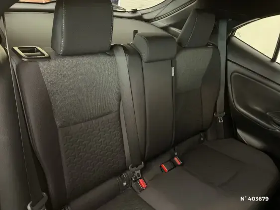 TOYOTA YARIS CROSS I - voiture d'occasion - Photo 11