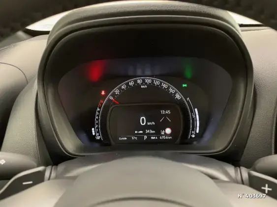 TOYOTA AYGO X - voiture d'occasion - Photo 12