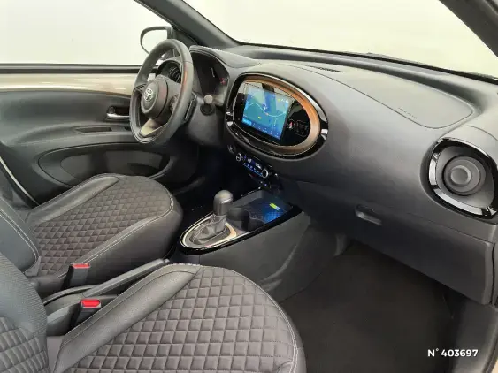 TOYOTA AYGO X - voiture d'occasion - Photo 10