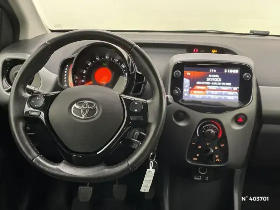 TOYOTA AYGO II - voiture d'occasion - Photo 13