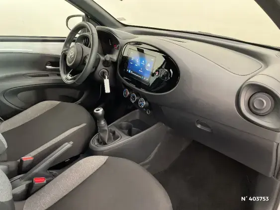 TOYOTA AYGO X - voiture d'occasion - Photo 10