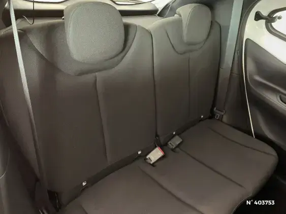 TOYOTA AYGO X - voiture d'occasion - Photo 11