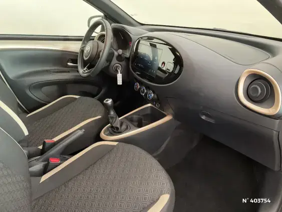 TOYOTA AYGO X - voiture d'occasion - Photo 10