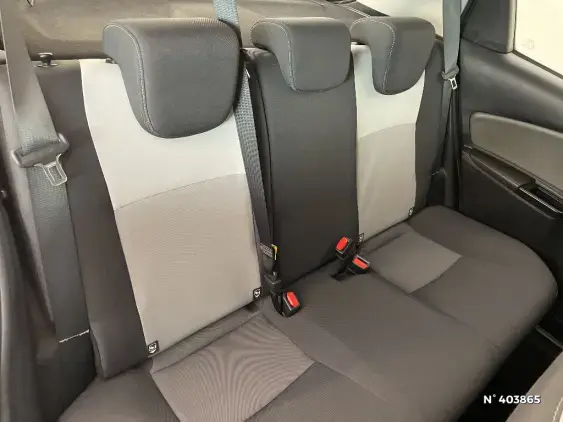 TOYOTA YARIS III - voiture d'occasion - Photo 11
