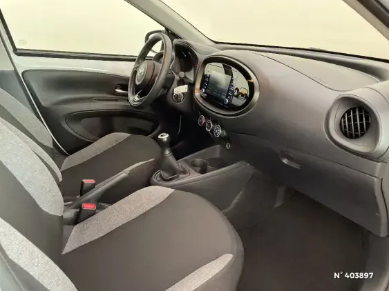 TOYOTA AYGO X - voiture d'occasion - Photo 10
