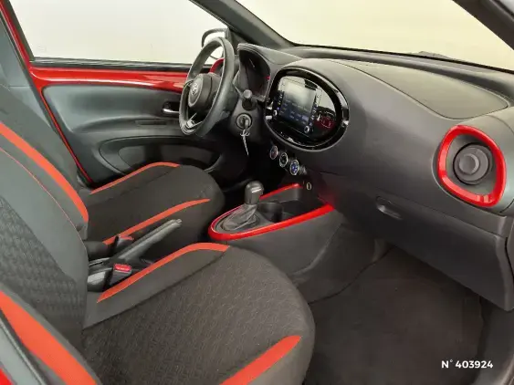 TOYOTA AYGO X - voiture d'occasion - Photo 10