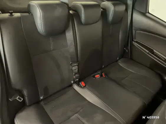 TOYOTA YARIS III - voiture d'occasion - Photo 11