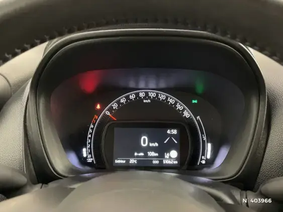 TOYOTA AYGO X - voiture d'occasion - Photo 12