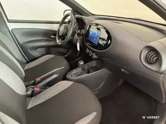 TOYOTA AYGO X - voiture d'occasion - Photo 10