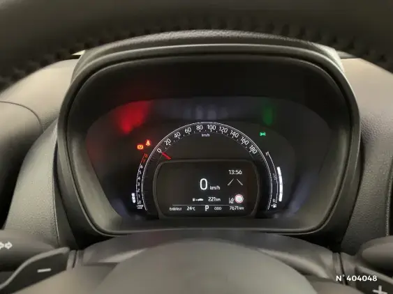 TOYOTA AYGO X - voiture d'occasion - Photo 12