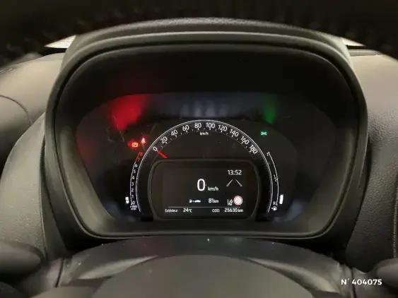 TOYOTA AYGO X - voiture d'occasion - Photo 12