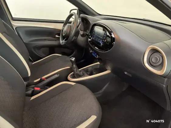 TOYOTA AYGO X - voiture d'occasion - Photo 10