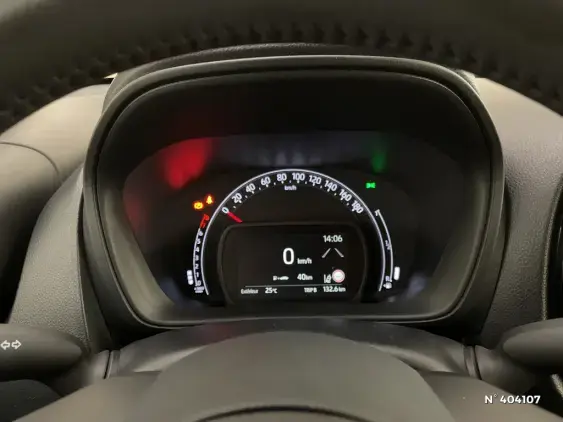 TOYOTA AYGO X - voiture d'occasion - Photo 12