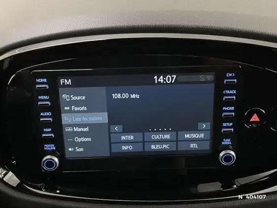 TOYOTA AYGO X - voiture d'occasion - Photo 15
