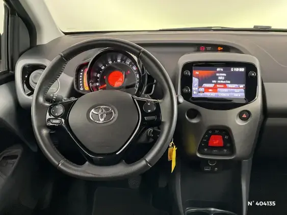 TOYOTA AYGO II - voiture d'occasion - Photo 13