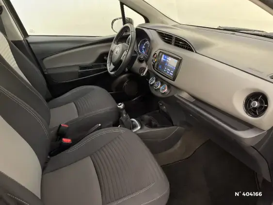 TOYOTA YARIS III - voiture d'occasion - Photo 10