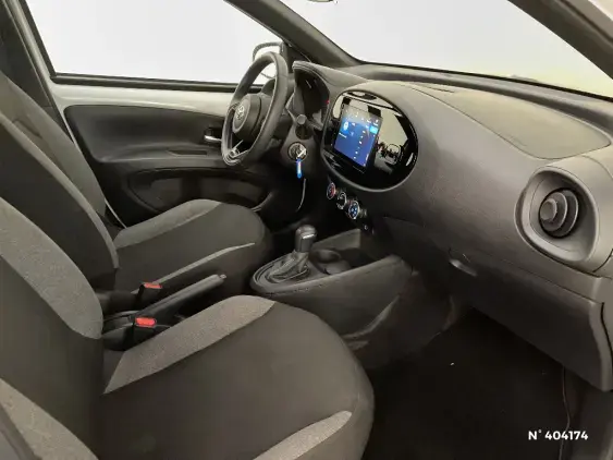 TOYOTA AYGO X - voiture d'occasion - Photo 10