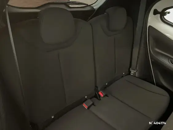 TOYOTA AYGO X - voiture d'occasion - Photo 11