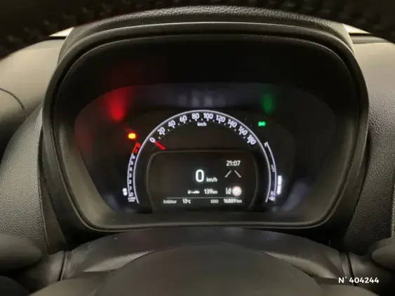 TOYOTA AYGO X - voiture d'occasion - Photo 12