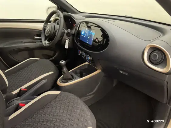 TOYOTA AYGO X - voiture d'occasion - Photo 10