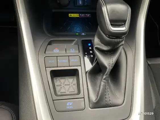 TOYOTA RAV4 V - voiture d'occasion - Photo 27