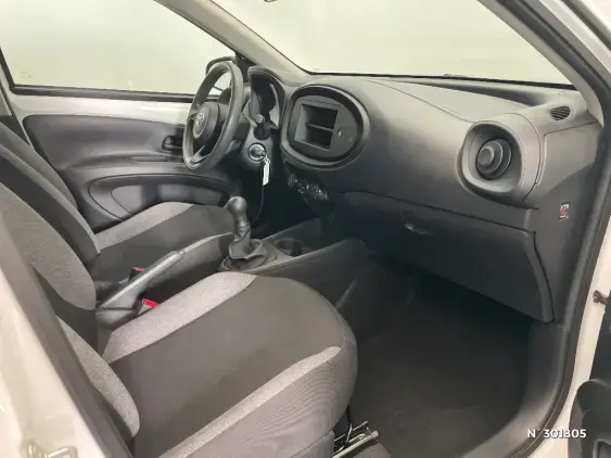 TOYOTA AYGO X - voiture d'occasion - Photo 10
