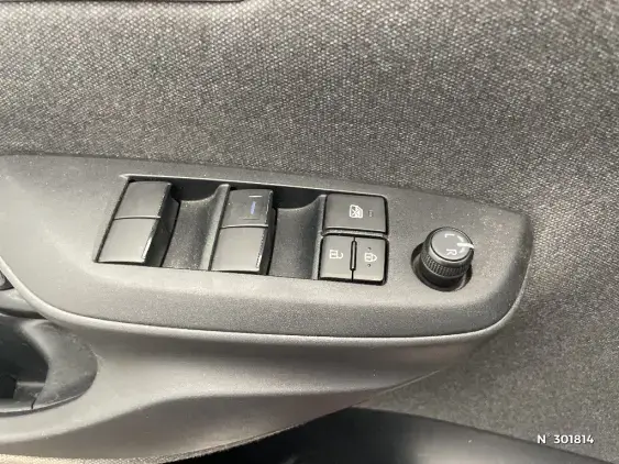 TOYOTA YARIS IV - voiture d'occasion - Photo 32