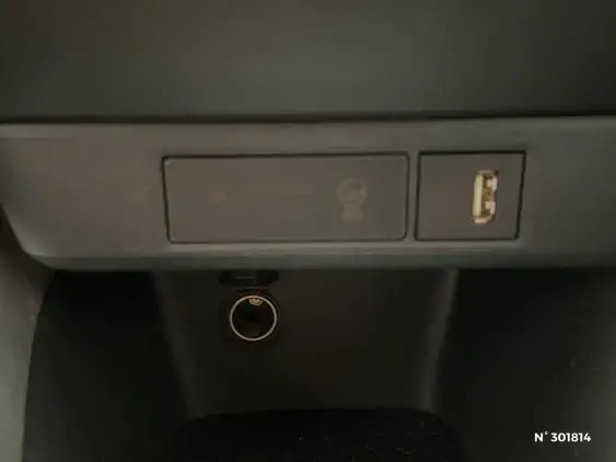 TOYOTA YARIS IV - voiture d'occasion - Photo 33