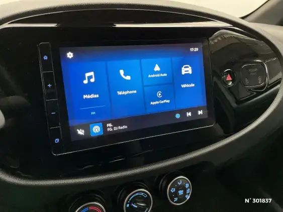 TOYOTA AYGO X - voiture d'occasion - Photo 13