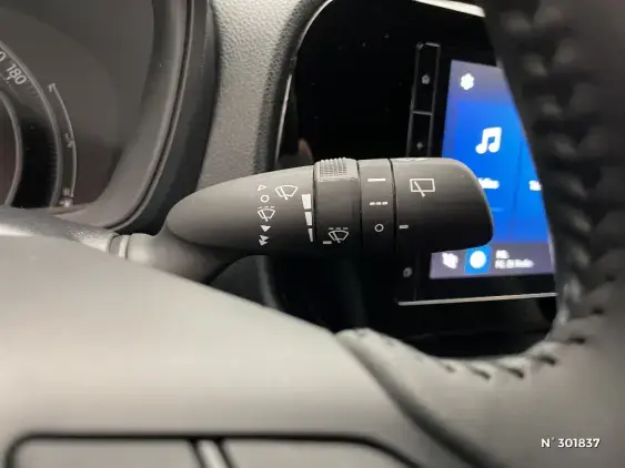 TOYOTA AYGO X - voiture d'occasion - Photo 27