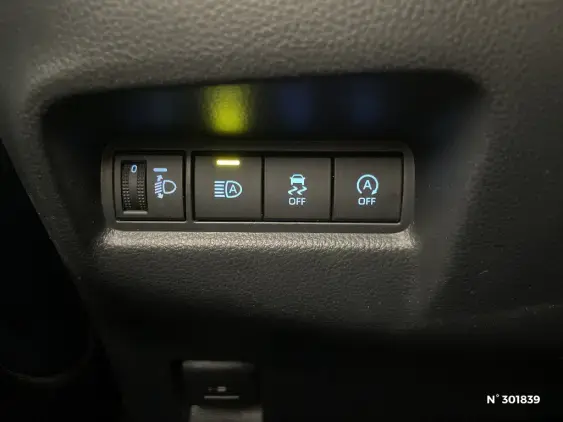 TOYOTA AYGO X - voiture d'occasion - Photo 15