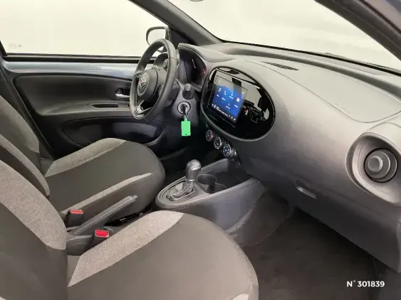 TOYOTA AYGO X - voiture d'occasion - Photo 10