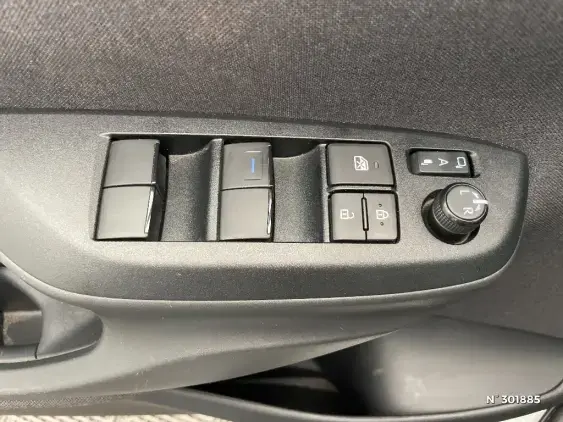 TOYOTA YARIS CROSS I - voiture d'occasion - Photo 32