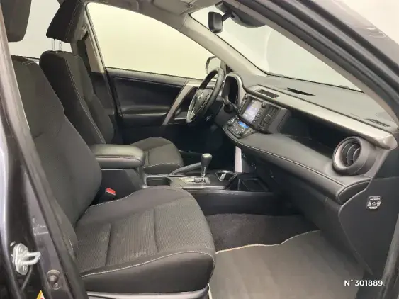 TOYOTA RAV4 IV - voiture d'occasion - Photo 10